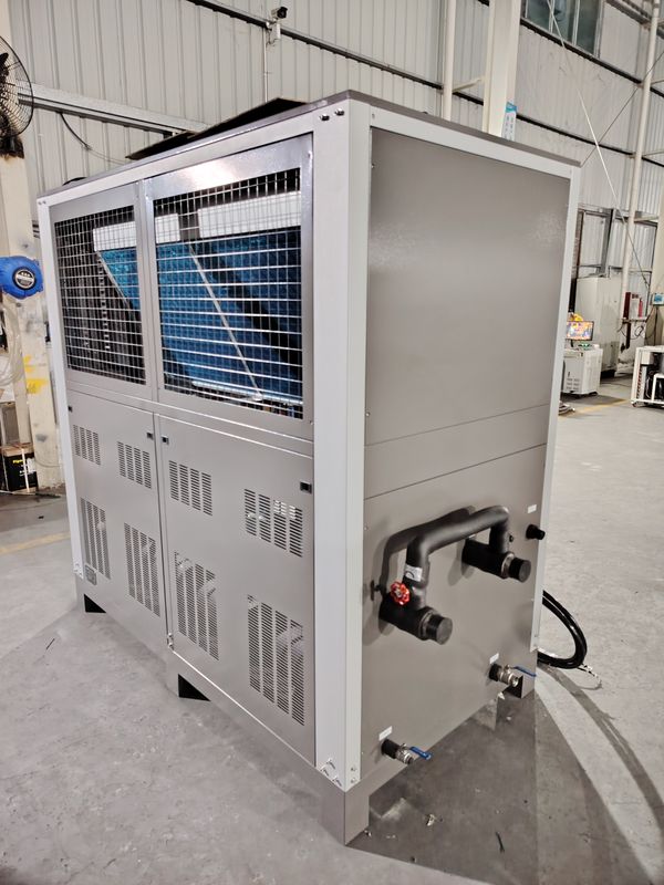 R134a Промышленный охладитель хладагента 110-480V Напряженный корпус и трубный испаритель
